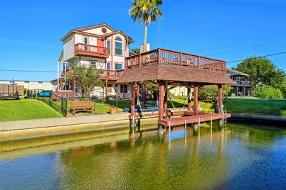 12 N Omega Street, La Marque, TX 77568 - Photo 1