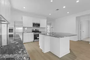 9142 Sunset Marina Way, Iowa Colony, TX 77583 - Photo 2