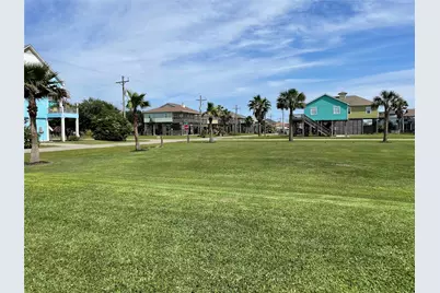 943 Gulfview Road, Crystal Beach, TX 77650 - Photo 6