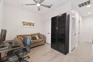 118 McGowen St, Houston, TX 77006 - Photo 26