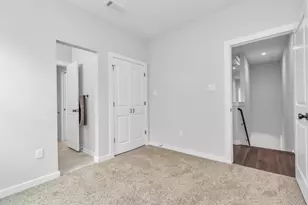 4622 Clover St, Houston, TX 77051 - Photo 8