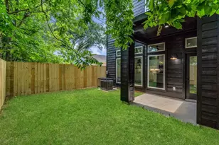4622 Clover St, Houston, TX 77051 - Photo 4