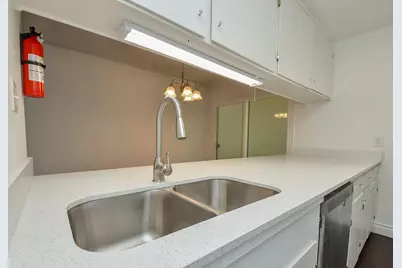8810 Ilona Lane #4, Houston, TX 77025 - Photo 12