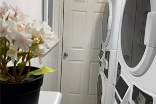 8810 Ilona Ln, Houston, TX 77025 - Photo 36