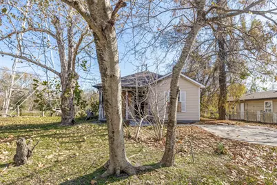 301 Albert Street, La Marque, TX 77568 - Photo 2