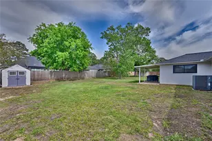 207 Briar Ridge Dr, Bellville, TX 77418 - Photo 6