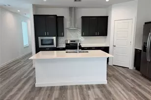 3225 Creston Gate Dr, Houston, TX 77047 - Photo 1