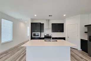 3225 Creston Gate Dr, Houston, TX 77047 - Photo 10