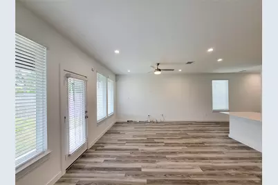 3225 Creston Gate Drive, Houston, TX 77047 - Photo 12