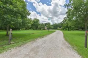 5120 Sjolander Rd, Baytown, TX 77521 - Photo 2