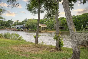 357 County Rd 296, Sargent, TX 77414 - Photo 2