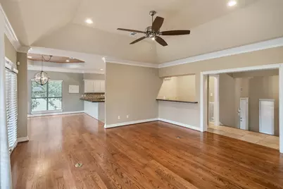 6 Highland Hollow Drive, Conroe, TX 77304 - Photo 20