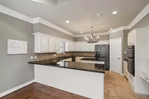 6 Highland Hollow Dr, Conroe, TX 77304 - Photo 12