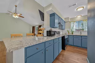 2719 Flintrock Cir, Houston, TX 77067 - Photo 8