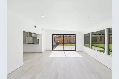 10818 Oasis Drive, Houston, TX 77096 - Photo 14