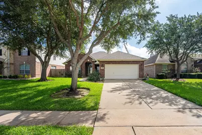 13922 Abbey Lane, Sugar Land, TX 77498 - Photo 4