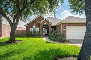 13922 Abbey Ln, Sugar Land, TX 77498 - Photo 1