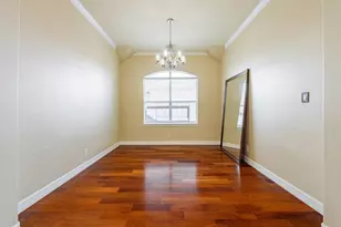 13922 Abbey Ln, Sugar Land, TX 77498 - Photo 6