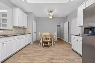 13718 Clareton Ln, Cypress, TX 77429 - Photo 12