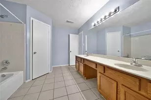 9902 Stepney Green Dr, Houston, TX 77070 - Photo 18