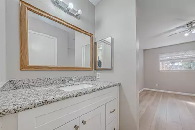 7315 Housman Street #B, Houston, TX 77055 - Photo 28