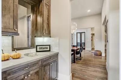 5655 Locke Lane, Houston, TX 77056 - Photo 16