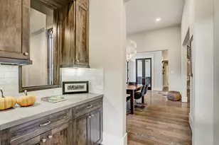 5655 Locke Ln, Houston, TX 77056 - Photo 16