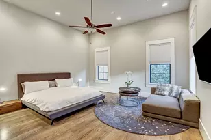 5655 Locke Ln, Houston, TX 77056 - Photo 18
