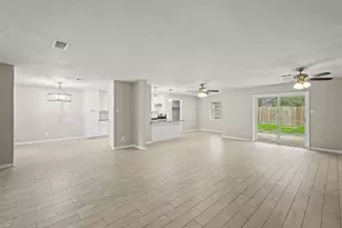 105 Navajo St, Conroe, TX 77316 - Photo 10