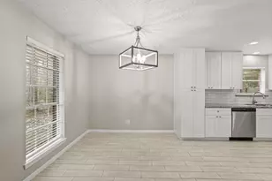 105 Navajo St, Conroe, TX 77316 - Photo 12