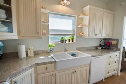 1044 Waco Road, Gilchrist, TX 77617 - Photo 22