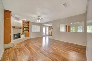 16019 Stonehaven Dr, Houston, TX 77059 - Photo 6