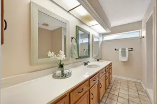 16019 Stonehaven Dr, Houston, TX 77059 - Photo 24