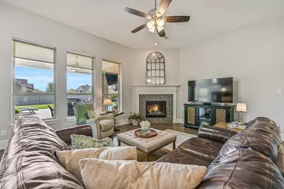 2424 Prairie Mist Lane, Friendswood, TX 77546 - Photo 10