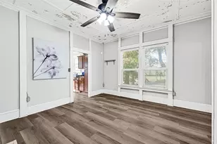 102 4th St, Sugar Land, TX 77498 - Photo 2