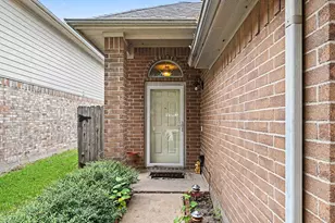 12807 Claycliff Ct, Houston, TX 77034 - Photo 4