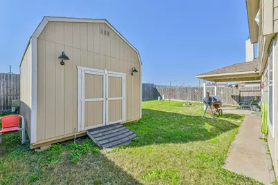 8319 White Pine Lane, Baytown, TX 77523 - Photo 8