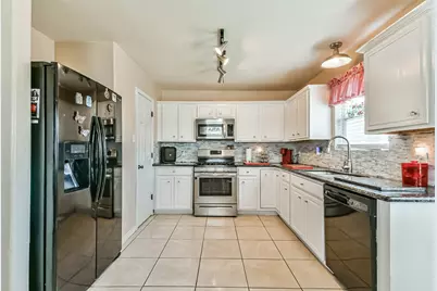 8319 White Pine Lane, Baytown, TX 77523 - Photo 14