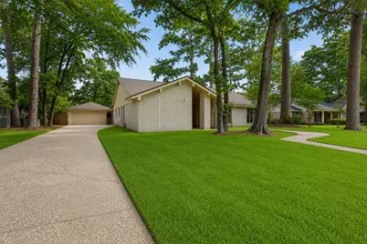 1927 Hidden Creek Drive, Kingwood, TX 77339 - Photo 4