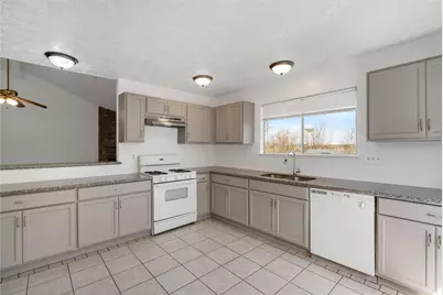 1666 Meadow Green Drive, Missouri City, TX 77489 - Photo 8