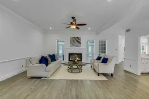 209 Pine Willow Ct, Friendswood, TX 77546 - Photo 6