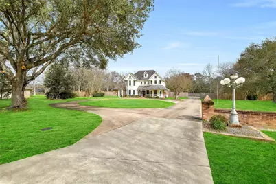 209 Pine Willow Court, Friendswood, TX 77546 - Photo 48