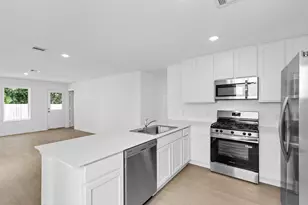 3038 Mallorca Dr, Conroe, TX 77301 - Photo 4