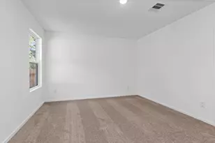 3038 Mallorca Dr, Conroe, TX 77301 - Photo 10