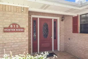 815 Hunter Ridge Ln, Nederland, TX 77627 - Photo 10