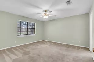 815 Hunter Ridge Ln, Nederland, TX 77627 - Photo 22