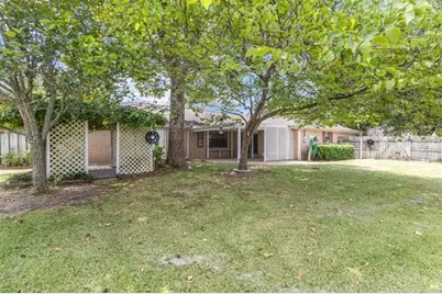 815 Hunter Ridge Lane, Nederland, TX 77627 - Photo 34
