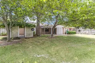 815 Hunter Ridge Ln, Nederland, TX 77627 - Photo 34