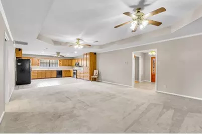 815 Hunter Ridge Lane, Nederland, TX 77627 - Photo 14