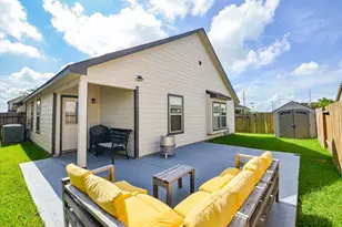 6914 Rialto Ct, Rosharon, TX 77583 - Photo 32